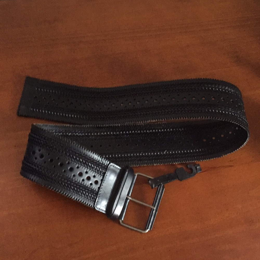 Nicole Miller wide black leather belt